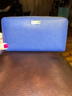 Kate Spade Zip Around Wallet